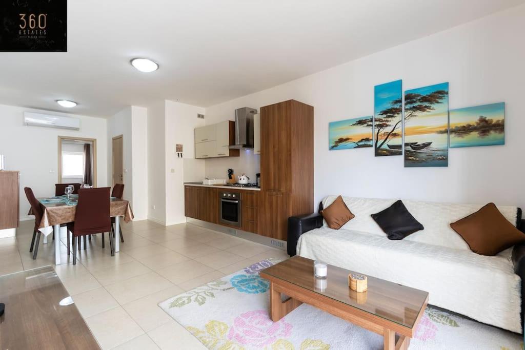 Beautiful, Top Notch 1 Bedroom Apt Just Off The Coast By 360 Estates Сент-Полс-Бей Экстерьер фото