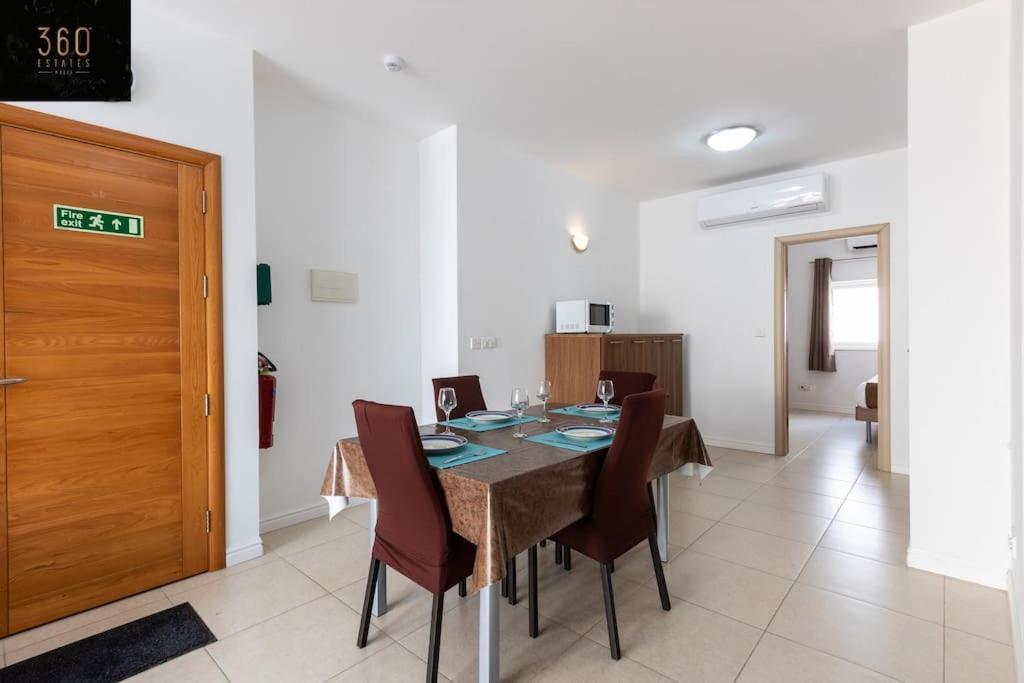 Beautiful, Top Notch 1 Bedroom Apt Just Off The Coast By 360 Estates Сент-Полс-Бей Экстерьер фото